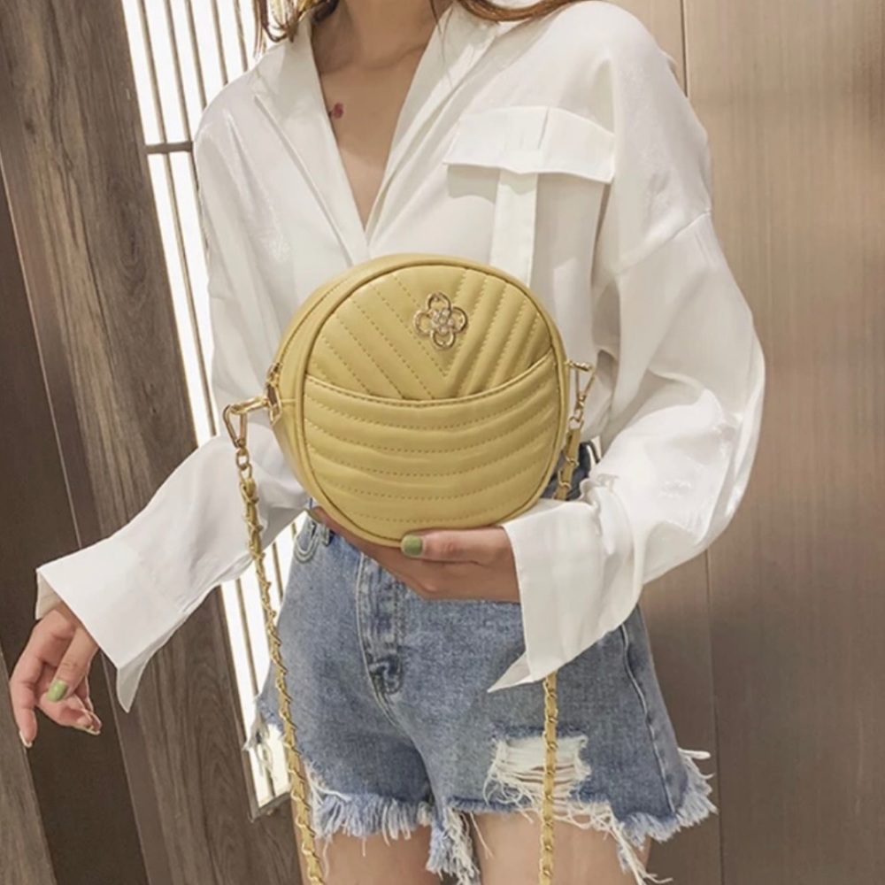 🆕VIOLA Quilted Round Crossbody Bag